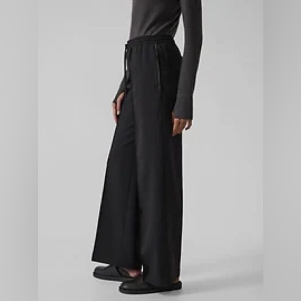 Athleta Endeavor Wide Leg Pant Black PrimaStretch Relaxed Fit Pull On Size L